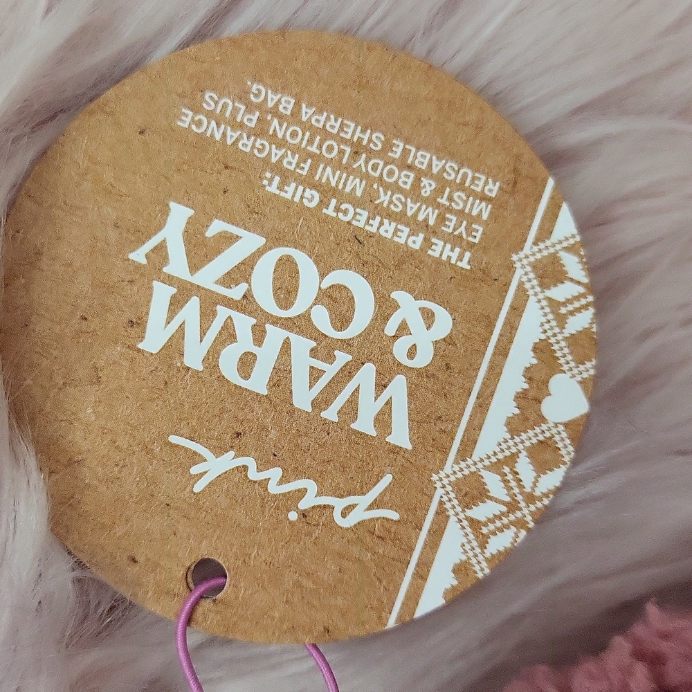 Brand New PINK Victoria's Secret WARM & COZY FRAGRANCE BEAUTY SET - Picture 4 of 6